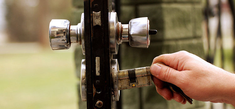 front door latch repair Delhi