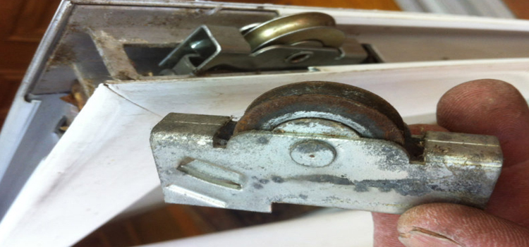 screen door roller repair in Delhi